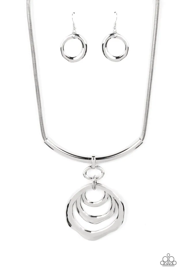 Paparazzi Accessories Forged in Fabulous Silver Circle Short Necklace Paparazzi Necklaces Paparazzi Accessories Forged in Fabulous Silver Circle Short Necklace Paparazzi Necklaces