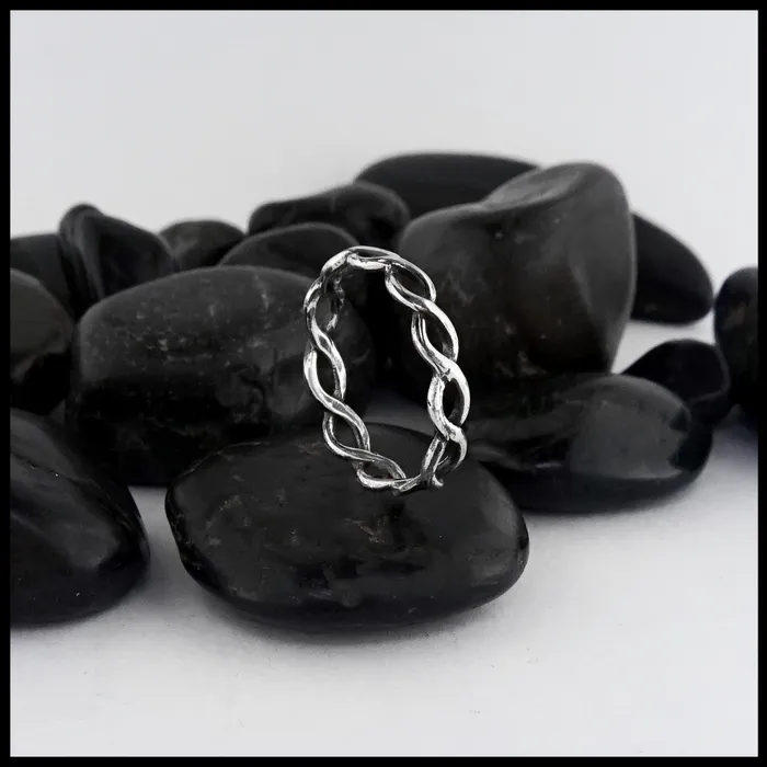 Rings Walker Metalsmiths Simple Twist Ring